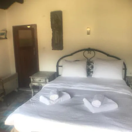 Alice Pansiyon Cottage House * Selçuk