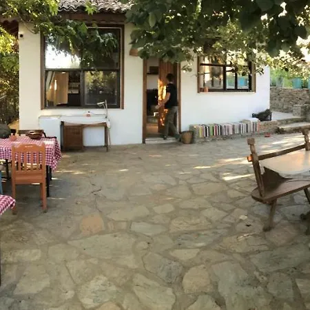 Ubytování v soukromí Alice Pansiyon Cottage House Selcuk